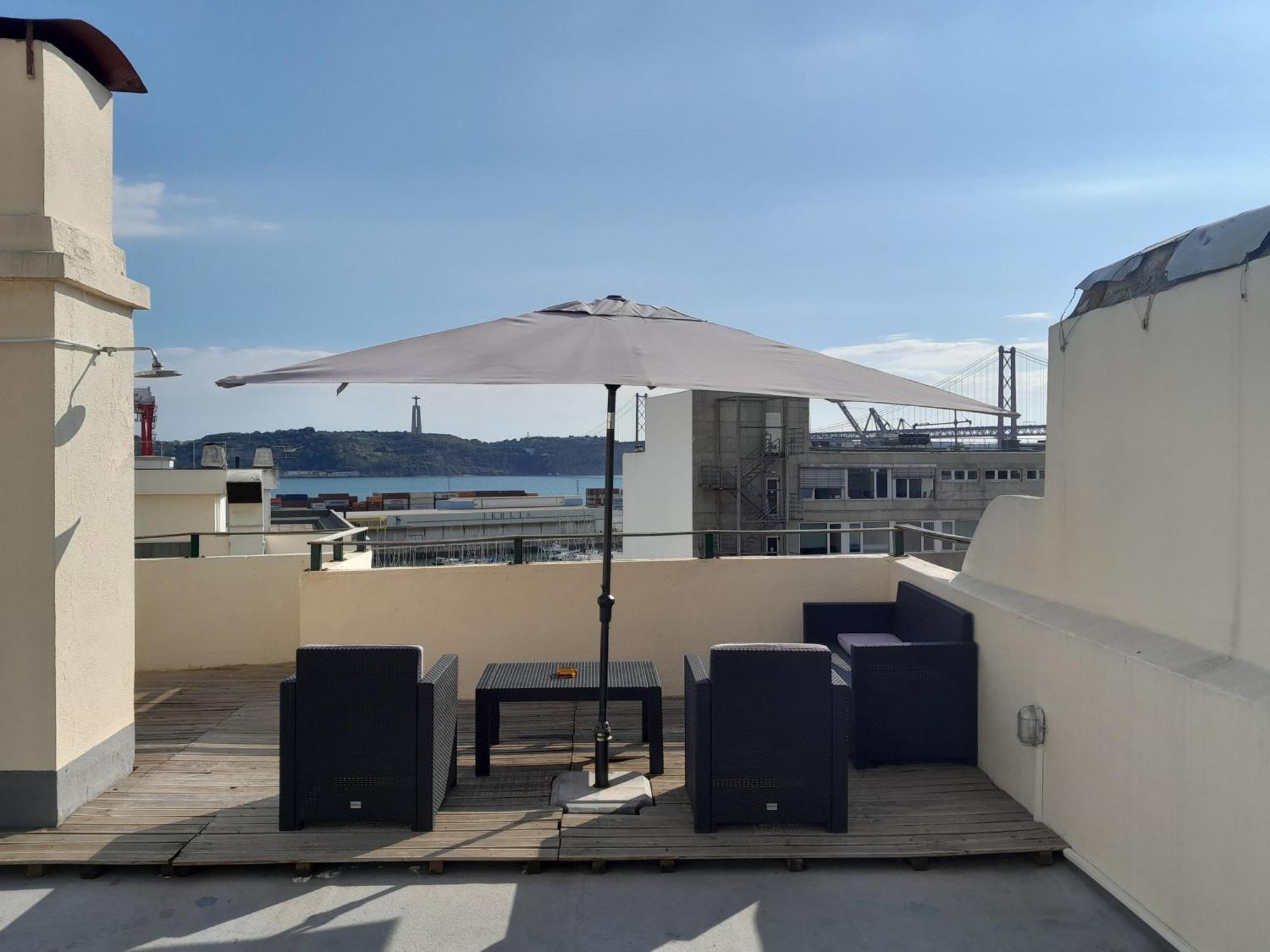 Apartamento Sobre O Rio Lisboa Kültér fotó
